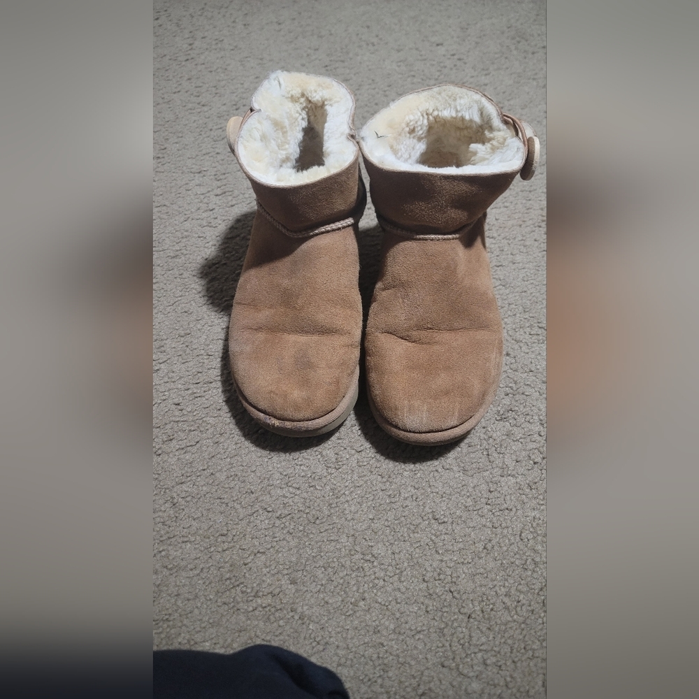 UGG Bailey button mini